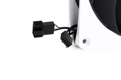 L14 Alphacool Apex Stealth Metall Lüfter 2500rpm Weiß (140x140x25mm)