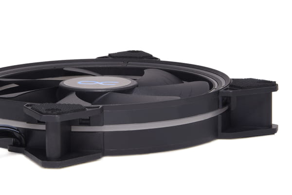 L14 Alphacool Eiszyklon Aurora LUX PRO Digital RGB (140x140x25mm) PHT EOL