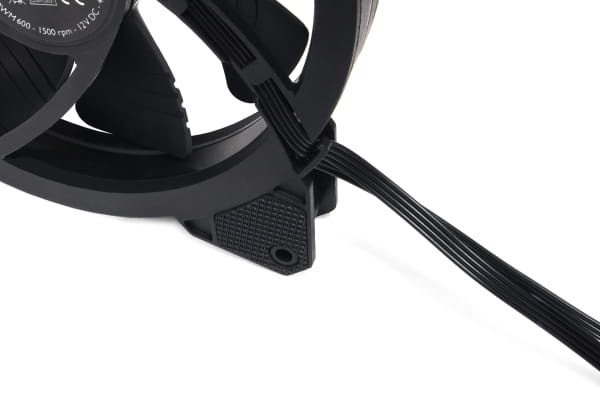 L14 Alphacool Eiszyklon Aurora LUX PRO Digital RGB (140x140x25mm) PHT EOL