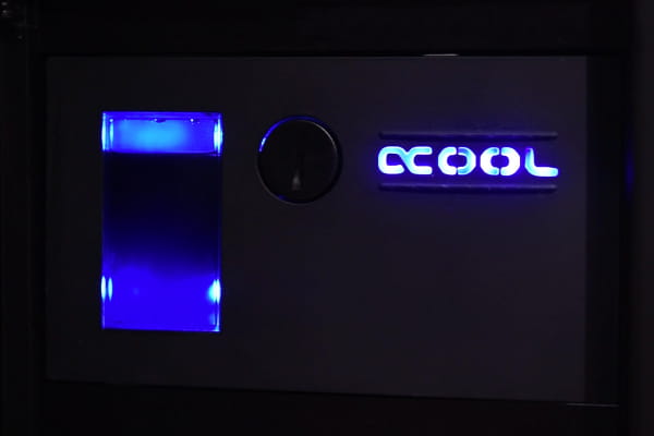 AGB Alphacool Eisfach - Single Laing D5 - Dual 5,25 Bay Station PHT EOL