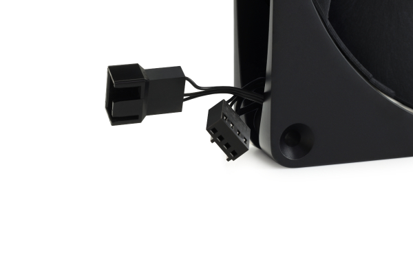 L14 Alphacool Apex Stealth Metall Lüfter 2500rpm Matt Schwarz (140x140x25mm)